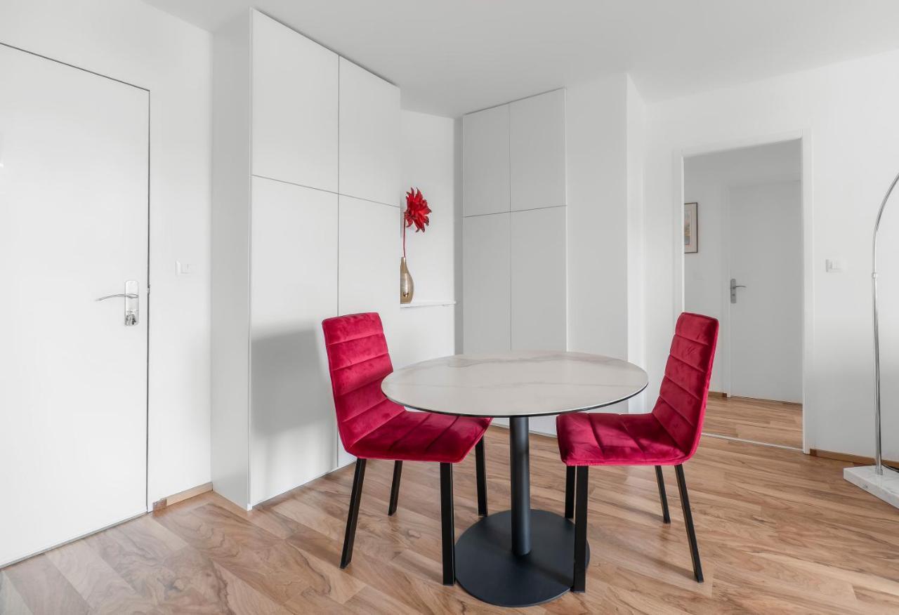 Appartement Design La Petite Europe - Ideal Curistes Vichy Bagian luar foto