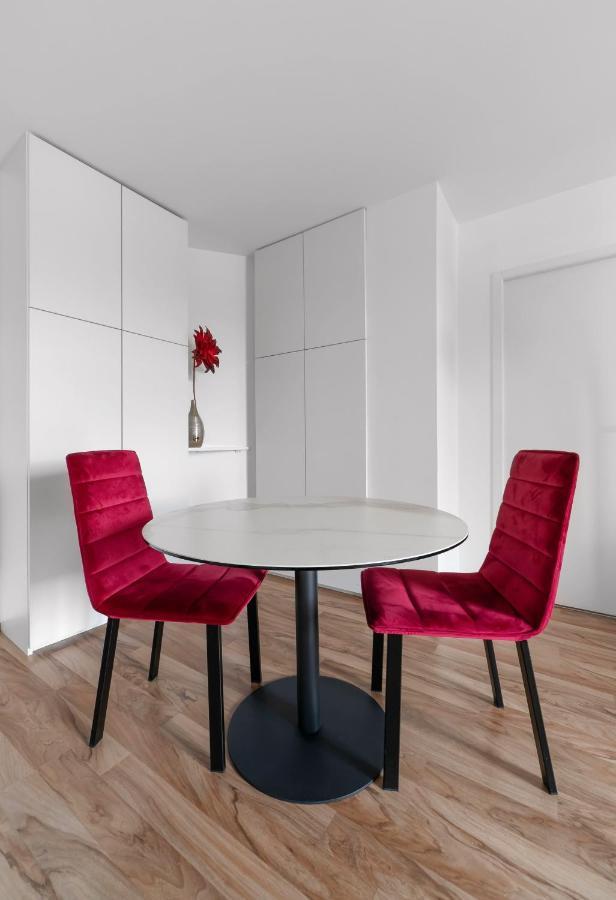 Appartement Design La Petite Europe - Ideal Curistes Vichy Bagian luar foto